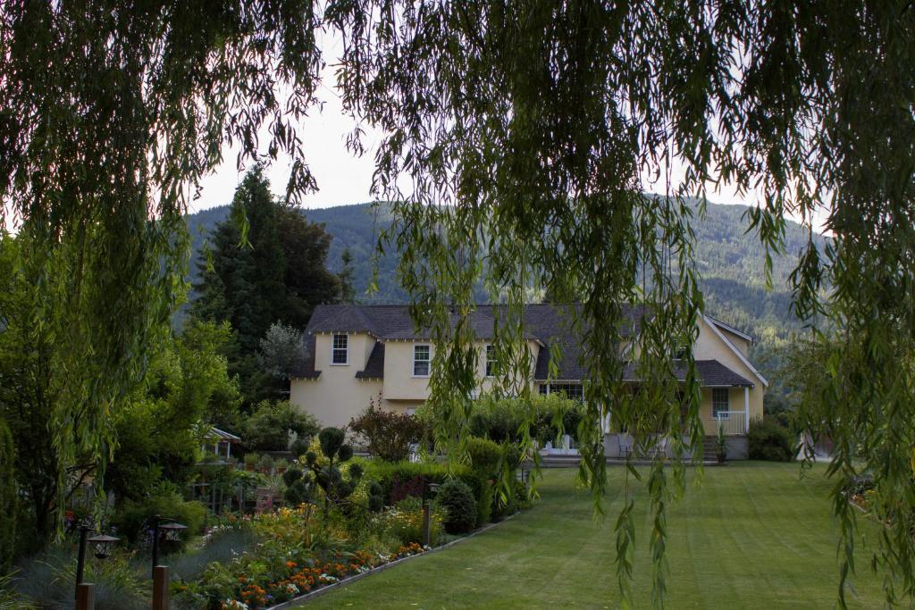 Genelle House B&B Guest House Eksteriør bilde